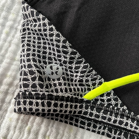 Lulu free to be sports bra - Picture 3 of 6